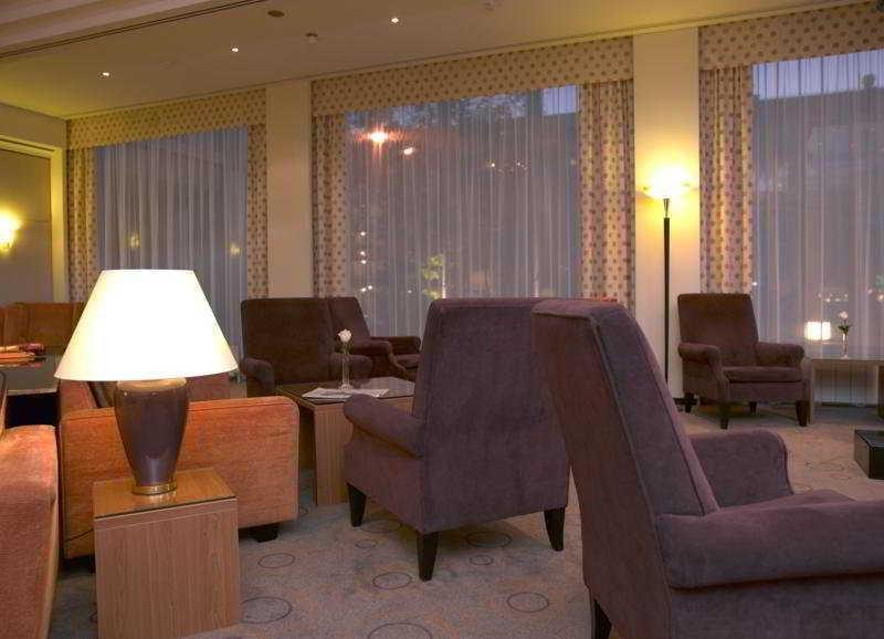 Holiday Inn Munich-Schwabing 내부 사진